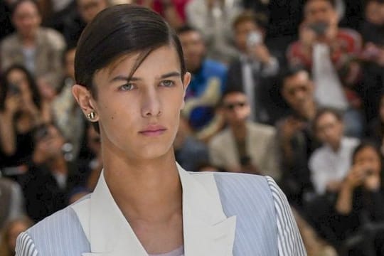 Prinz Nikolai von Dänemark als Model für Dior Homme auf der Fashion Week in Paris.