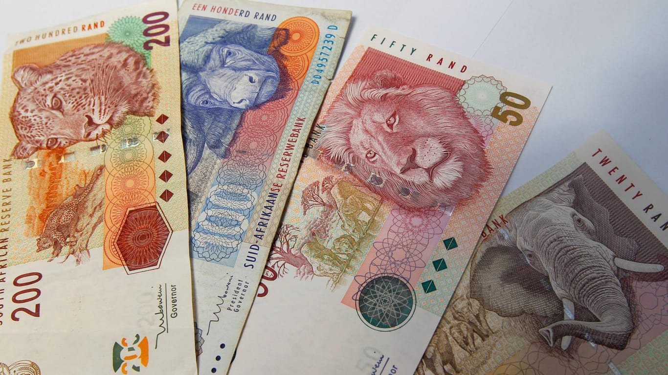 Geldscheine in der südafrikanischen Währung Rand: Etwa 1,9 Milliarden Rand (112 Millionen Euro) wurden der Genossenschaftsbank VBS entwendet.