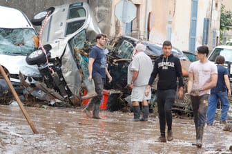 Aufräumarbeiten in Sant Llorenc des Cardassar: Auf Mallroca hat es dramatische Überschwemmungen gegeben.