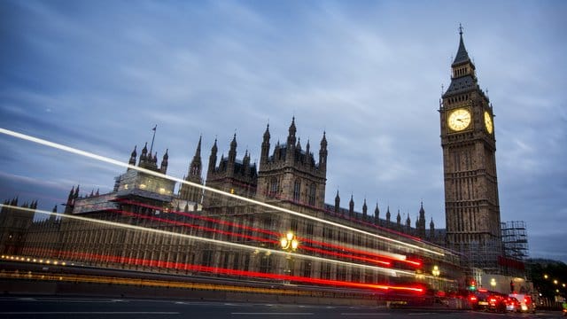 Blick auf den Westminster-Palast, dem Sitz des britischen Parlaments. Blick auf den Westminster-Palast, dem Sitz des britischen Parlaments.