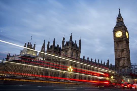 Blick auf den Westminster-Palast, dem Sitz des britischen Parlaments.