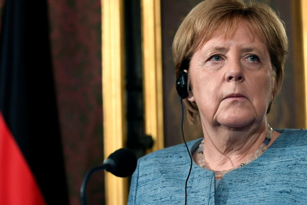 Kanzlerin Angela Merkel bei Gesprächen in den Niederlanden: Merkel zeigte sich angesichts der Fortschritte bei der Brexit-Verhandlungen vorsichtig optimistisch.