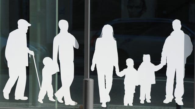 Familien könnten im nächsten Jahr finanziell stärker entlastet werden (Illustration). Familien könnten im nächsten Jahr finanziell stärker entlastet werden (Illustration).