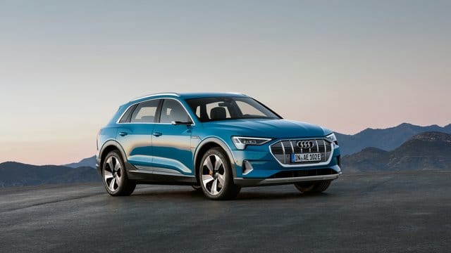 Audis elektrischer Aufbruch: Dem E-Tron will die Ingolstädter VW-Tochter bis 2025 ein knappes Dutzend weitere Elektroautos folgen lassen. Audis elektrischer Aufbruch: Dem E-Tron will die Ingolstädter VW-Tochter bis 2025 ein knappes Dutzend weitere Elektroautos folgen lassen.