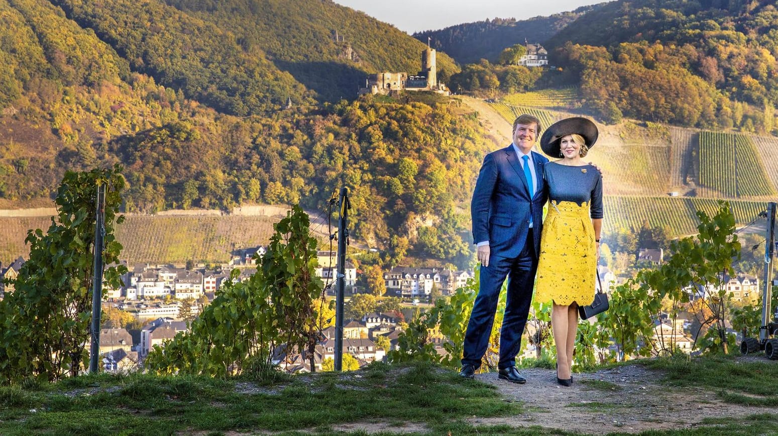 König und Königin auf einem Weinberg in Bernkastel-Kues.