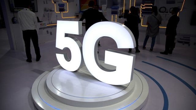 Die Telekom hat einen Acht-Punkte-Plan vorgelegt, der die Einführung von 5G in Deutschland beschleunigen soll. Die Telekom hat einen Acht-Punkte-Plan vorgelegt, der die Einführung von 5G in Deutschland beschleunigen soll.