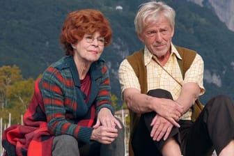 Lotti (Cornelia Froboess) und ihr Mann Heinz (Willem Menne) am Gardasee.