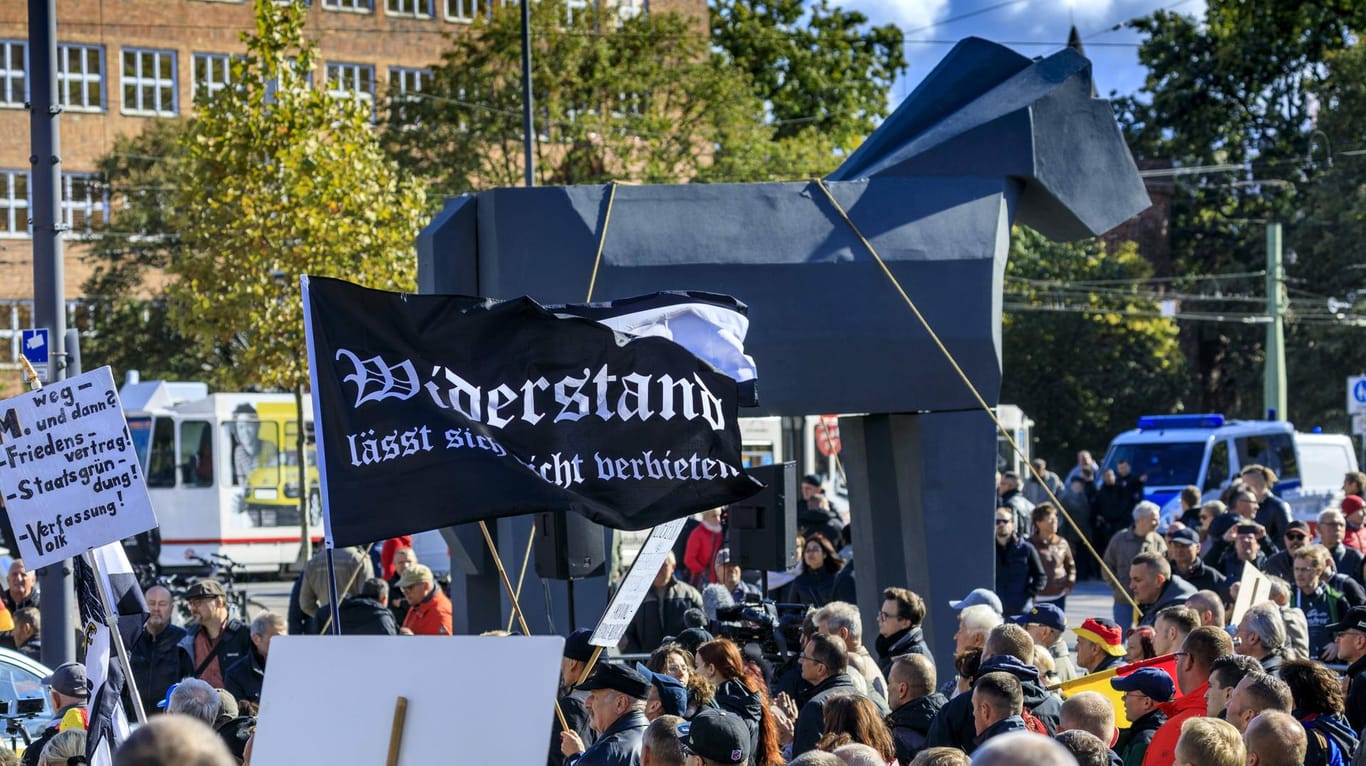 Anti-Asyl-Demo in Cottbus: Ein paar Tage gehörte die Stadt der AfD und der "Zukunft Heimat".