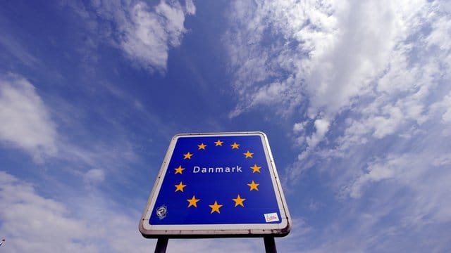 Dänemark kontrolliert seit dem 4. Dänemark kontrolliert seit dem 4.