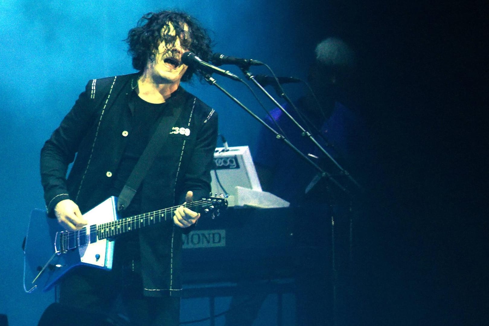 Jack White auf der Bühne: Für seine drei Konzerte in Deutschland verbietet er den Fans den Gebrauch von Handys.