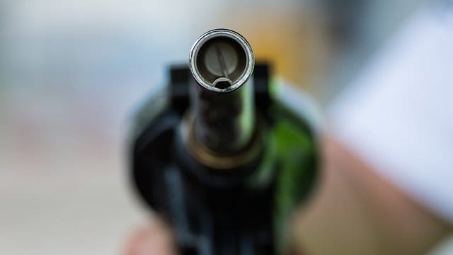Die neuen Label zeigen den Ethanol-Anteil im Benzin mit der jeweiligen Prozentzahl in einem Kreis an. Die neuen Label zeigen den Ethanol-Anteil im Benzin mit der jeweiligen Prozentzahl in einem Kreis an.