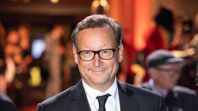 Der Schauspieler Matthias Brandt wurde bei der Verleihung des Hessischen Film- und Kinopreises mit dem Ehrenpreis des Ministerpräsidenten ausgezeichnet.