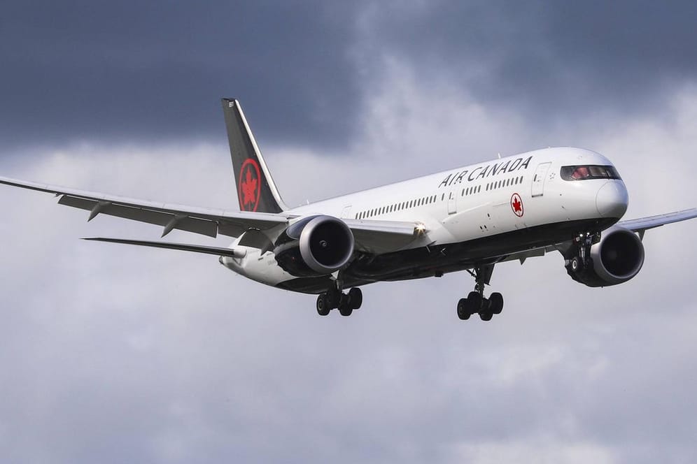 Eine Maschine von Air Canada: An Bord des beinahe verunglückten Fliegers waren 140 Menschen. (Archivbild)