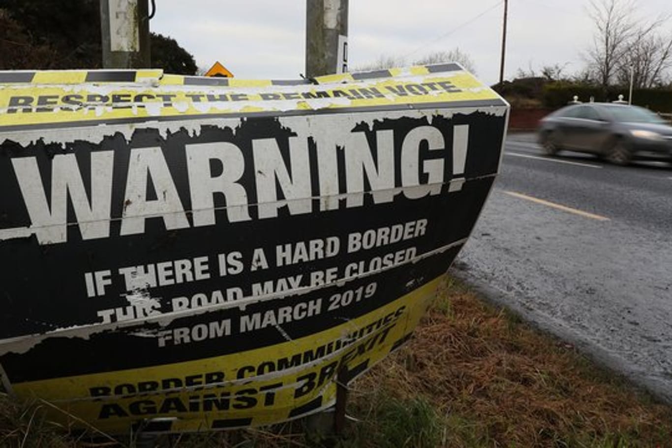 Das Bündnis "Grenz-Gemeinden gegen den Brexit" warnt vor einer möglichen Schließung der N53, einer Verbindungsstraße zwischen der Republik Irland und Nordirland.