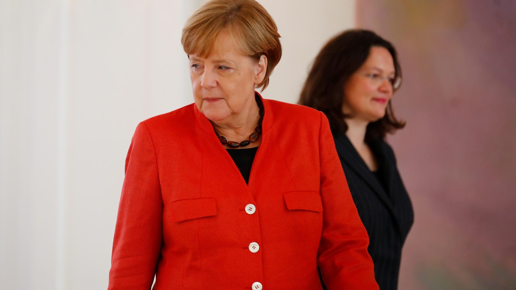 Kanzlerin Angela Merkel und SPD-Vorsitzende Andrea Nahles: Ihre Koalition bewegt sich auf dünnem Eis.