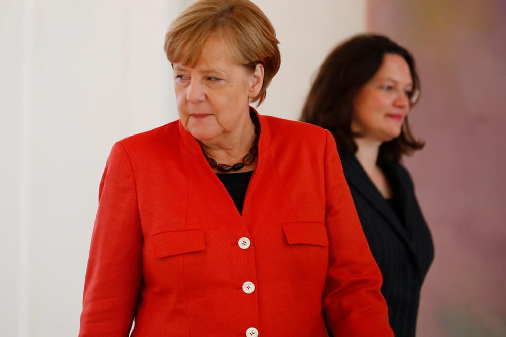 Kanzlerin Angela Merkel und SPD-Vorsitzende Andrea Nahles: Ihre Koalition bewegt sich auf dünnem Eis.