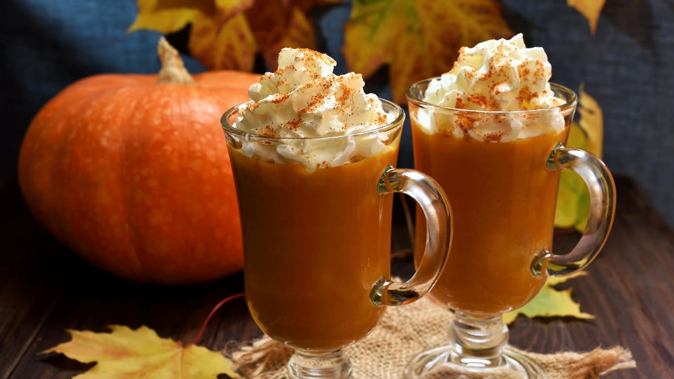 Pumpkin Spice Latte: Der Kürbis-Kaffee kann auch als Dessert serviert werden.