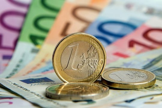 Der öffentliche Gesamthaushalt wies in den ersten sechs Monaten 2018 einen Überschuss von 26,8 Milliarden Euro aus.
