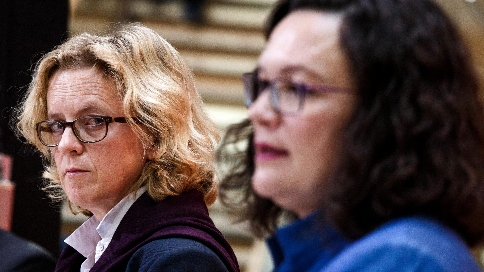 Natascha Kohnen, SPD Spitzenkandidatin für die Bayerischen Landtagswahlen und Andrea Nahles: Anders als die SPD-Chefin fordert die bayerische Sozialdemokratin eine Entmachtung Horst Seehofers.