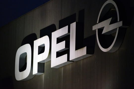 Drohender Opel-Rückruf: Weil der Hersteller eine angeordnete Servicemaßnahme mit Software-Updates verschleppt hat, will das KBA die Rüsselsheimer nun zum Rückruf von 100.000 Diesel-Fahrzeugen verpflichten.