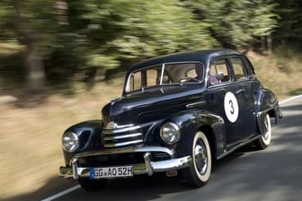 Straßenkreuzer auf großer Geburtstagsfahrt: Die Karriere des Opel Kapitän begann 1938.