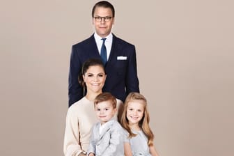Neues Familienfoto: Prinzessin Victoria, Prinz Daniel, Prinz Oscar und Prinzessin Estelle von Schweden.