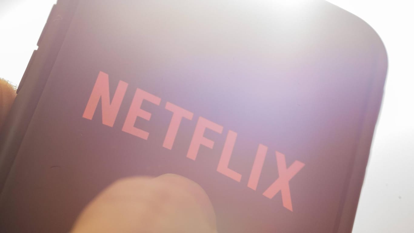 Netflix wird auf einem Smartphone: Sieben Millionen neue Nutzer