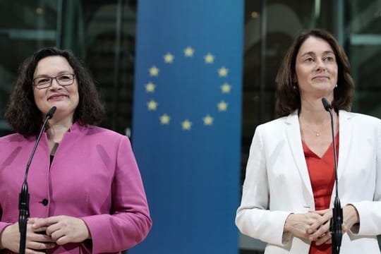 SPD-Chefin Andrea Nahles (l.