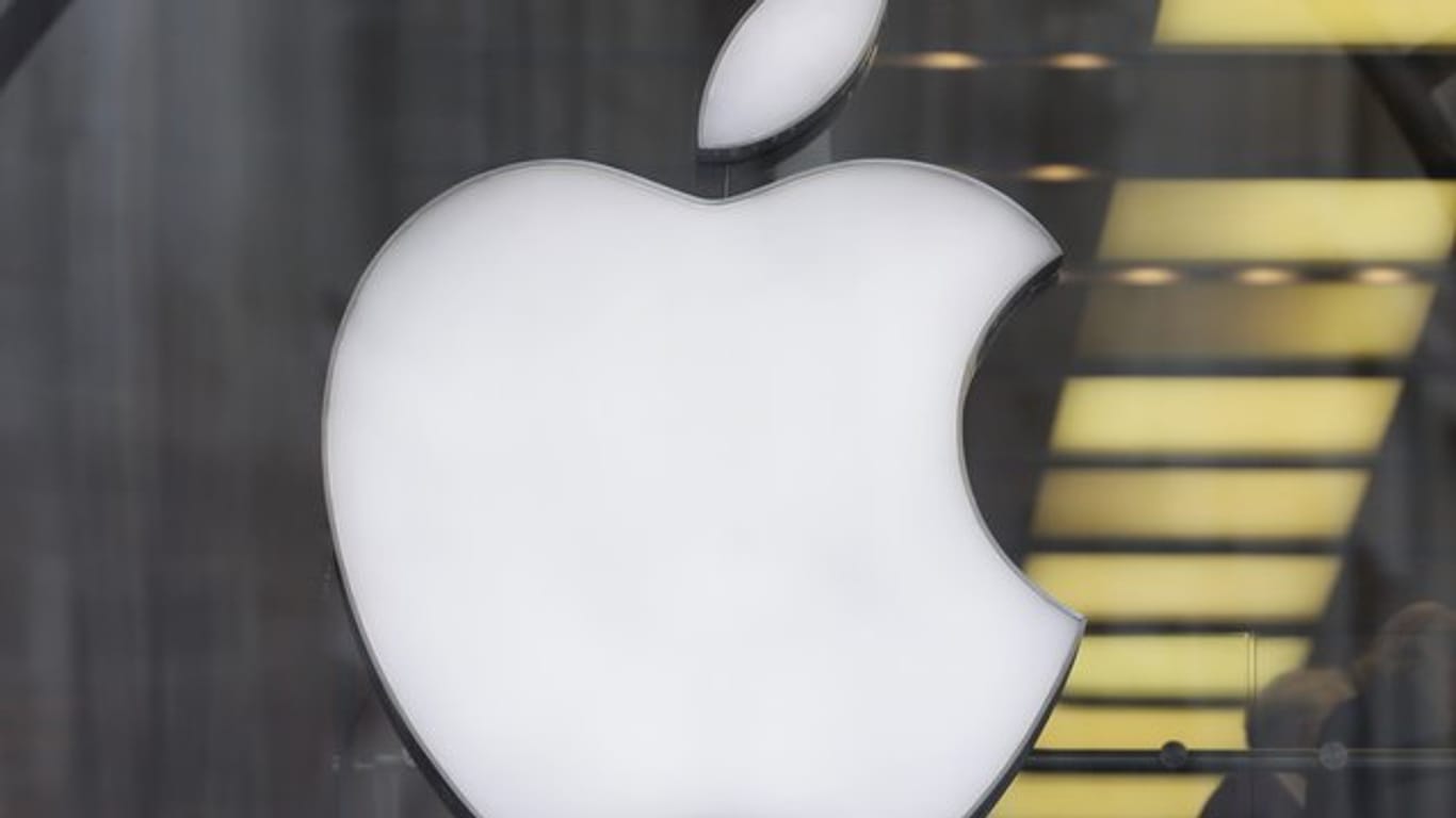 Apple betont schon seit einiger Zeit, dass der Konzern sein Geld vor allem mit dem Verkauf von Geräten verdient und nicht auf die Daten seiner Nutzer angewiesen ist.