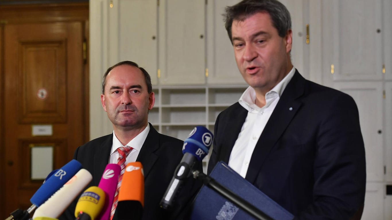 Ministerpräsident Söder (r.), Freie-Wähler-Chef Aiwanger: Beide können sich eine Koalition gut vorstellen.