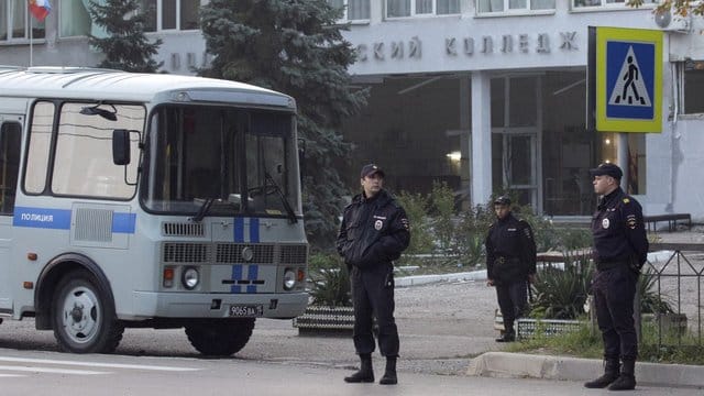 Russland macht gewohnheitsgemäß die Ukraine für alle Anschläge oder Notfälle auf der Krim verantwortlich. Russland macht gewohnheitsgemäß die Ukraine für alle Anschläge oder Notfälle auf der Krim verantwortlich.