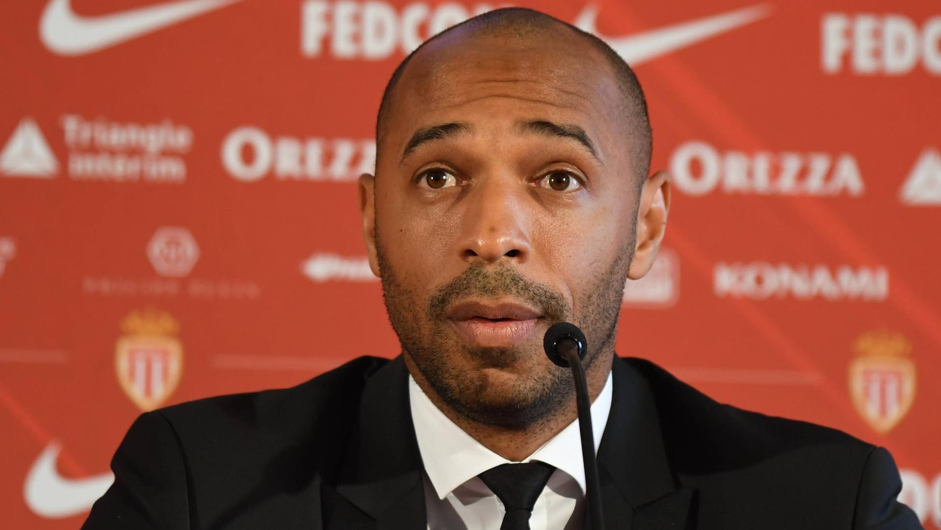 Vergaß den Übersetzer neben sich: Thierry Henry.