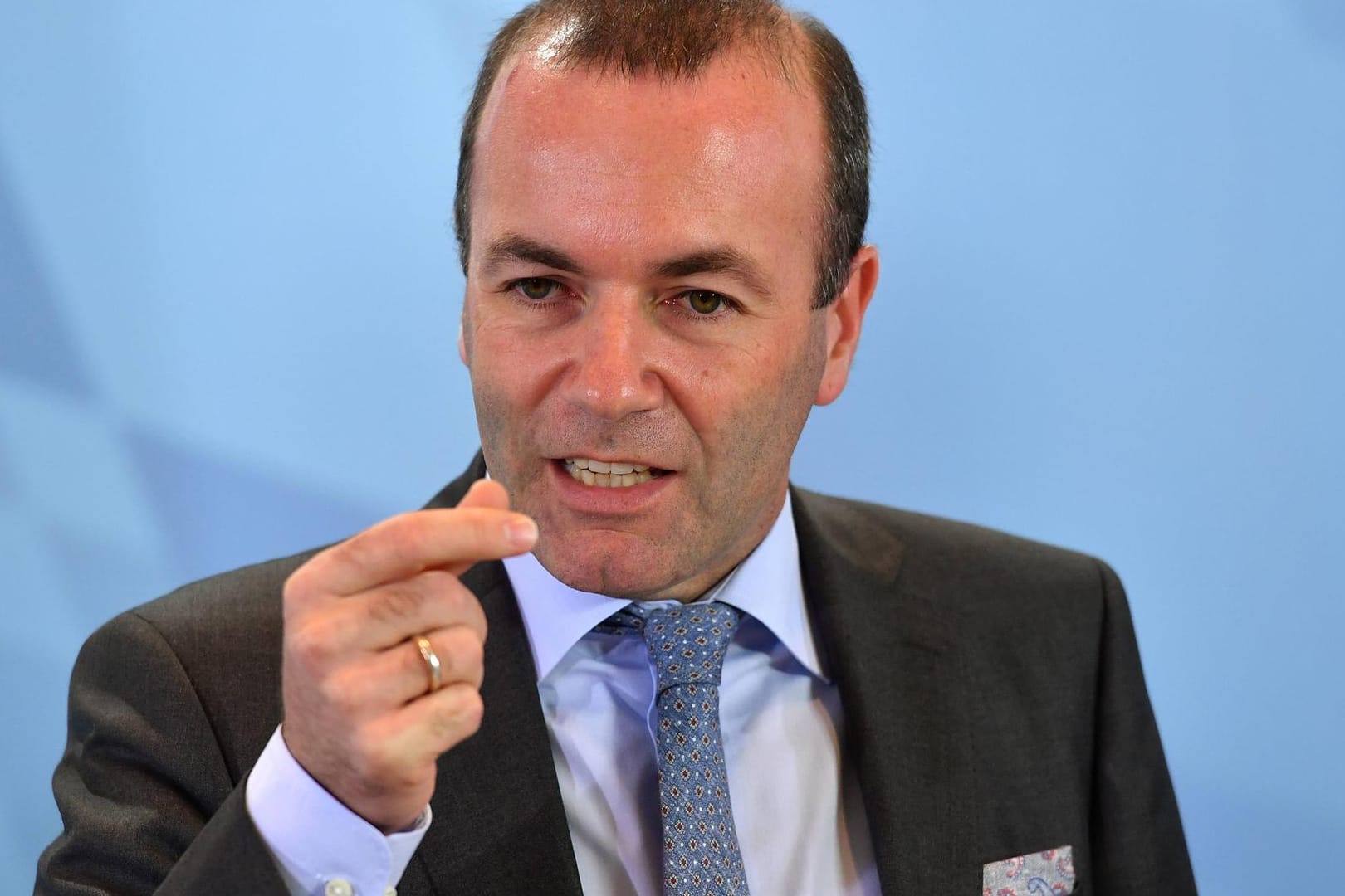 EVP-Fraktionsvorsitzender Manfred Weber (CSU): Er sieht die britische Regierung derzeit im Chaos.