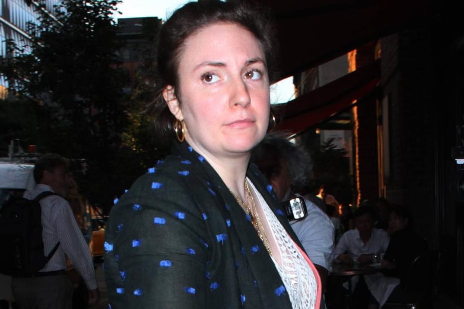 Lena Dunham: Die Schauspielerin hat sich einen Eierstock entfernen lassen.