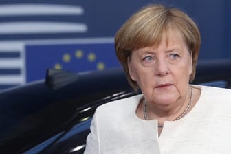 Kanzlerin Merkel in Brüssel: Länder wie Italien nicht alleine lassen.