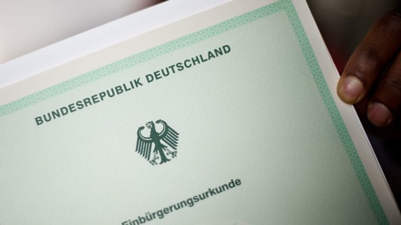 Einbürgerungsurkunde der Bundesrepublik Deutschland.