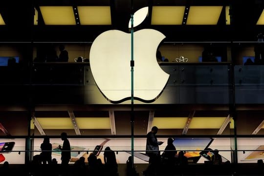 Apple will am 30.