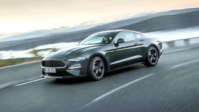 Puristisch unterwegs wie Lieutenant Frank Bullitt: Bei der neuen Sonderserie des Mustang verzichtet Ford weitestgehend auf Logos und Schriftzüge. Puristisch unterwegs wie Lieutenant Frank Bullitt: Bei der neuen Sonderserie des Mustang verzichtet Ford weitestgehend auf Logos und Schriftzüge.