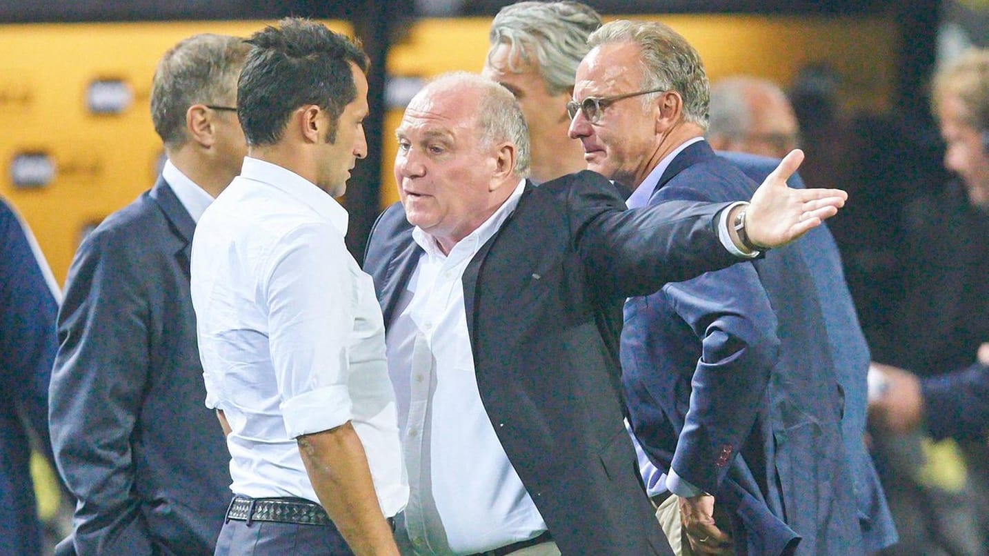 Hasan Salihamidzic,Uli Hoeness und Karl-Heinz Rummenigge (v. r.): Bayerns Führungstrio hat eine denkwürdige Pressekonferenz gegeben (Archivfoto).