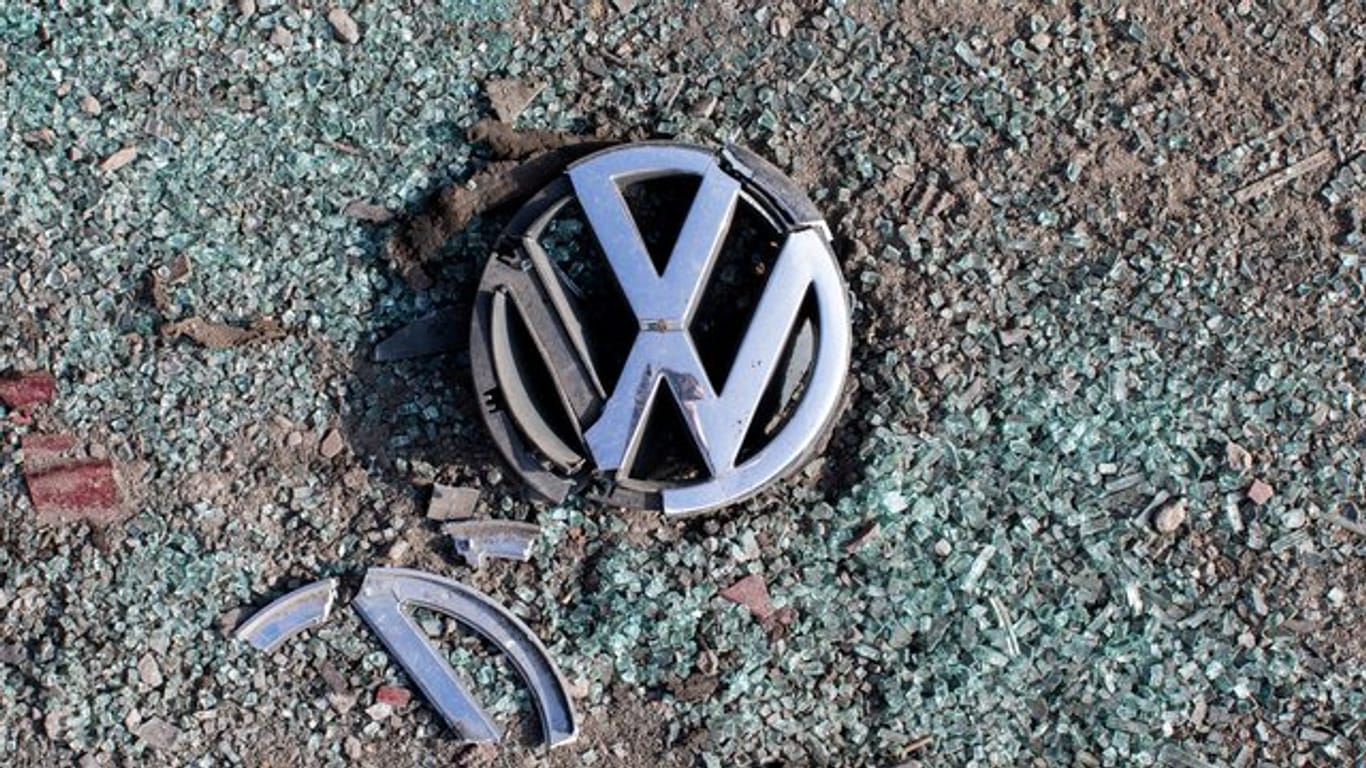 m Kampf gegen drohende Fahrverbote will Volkswagen ab sofort bundesweit alte Diesel mit den Abgasnormen Euro 1 bis 4 gegen Rabatte zurücknehmen und verschrotten.
