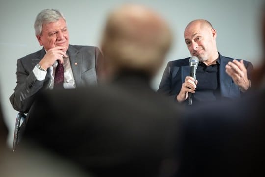Die Spitzenkandidaten von CDU, Volker Bouffier, und FDP, Rene Rock, liebäugeln mit einer Jamaika-Koalition.