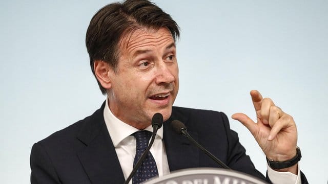 Sieht keinen Grund Änderungen an dem Etat vorzunehmen: Italiens Ministerpräsident Giuseppe Conte. Sieht keinen Grund Änderungen an dem Etat vorzunehmen: Italiens Ministerpräsident Giuseppe Conte.