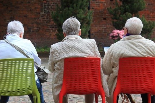 Nach einem Medienbericht sind die Altersrenten in den vergangenen zehn Jahren um 22 Prozent gestiegen.
