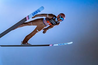 Dawid Kubackis Sprung von der Paul Ausserleitner Schanze in Bischofshofen: Der Skisprung-Weltcup startet am 17. November 2018.