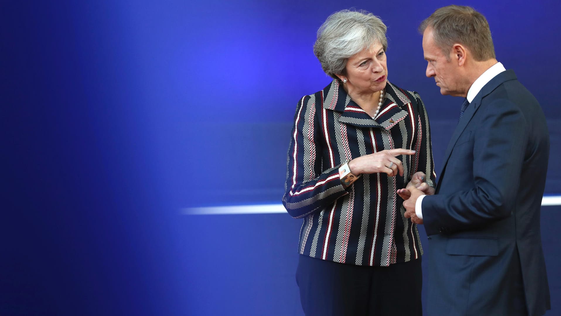 Theresa May, Premierministerin von Großbritannien, spricht mit Donald Tusk, Präsident des Europäischen Rates: Bei den Brexit-Verhandlungen zwischen der EU und Großbritannien ist vor allem bei der Irlandfrage noch keine Einigung in Sicht.