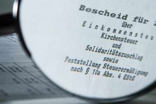 Nicht immer ist im Steuerbescheid alles richtig.