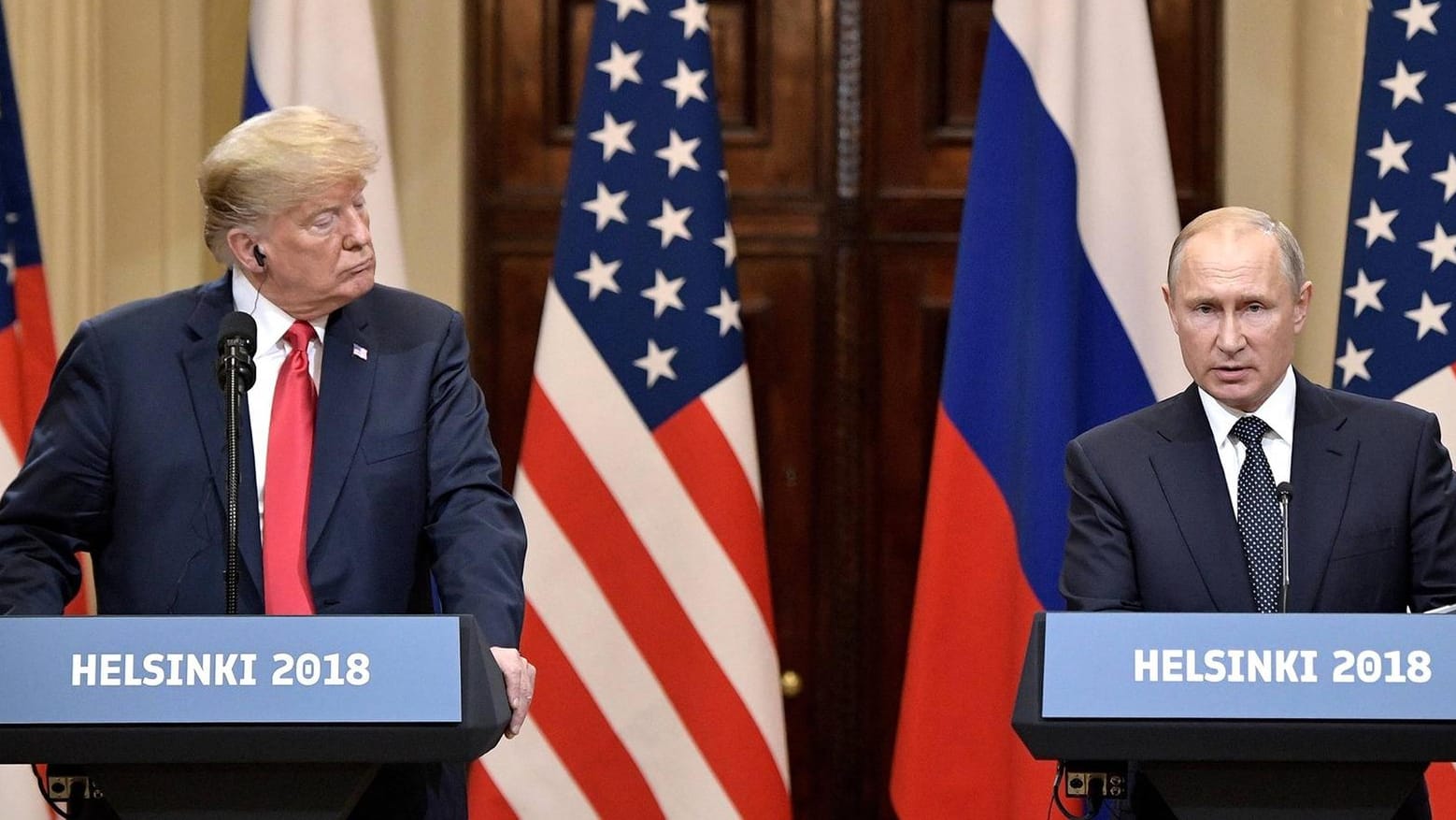 Donald Trump und Wladimir Putin auf einer Pressekonferenz: Im Fall des Streits mit den USA über das INF-Abrüstungsabkommen drohte der Kreml Washington, aber Moskau signalisierte gleichzeitig auch Gesprächsbereitschaft.