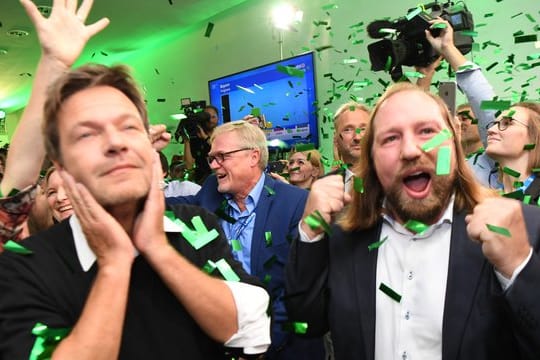 Im Umfragehoch: Grünen-Parteichef Robert Habeck (l) und Fraktionschef Anton Hofreiter.
