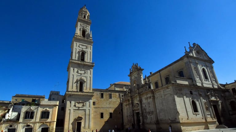 Lecce: Die italienische Stadt ist zwar touristisch weniger erschlossen als Rom, bietet aber dennoch einige Sehenswürdigkeiten.