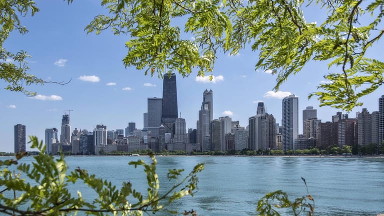 Skyline von Chicago: Die US-amerikanische Stadt liegt am Lake Michigan.